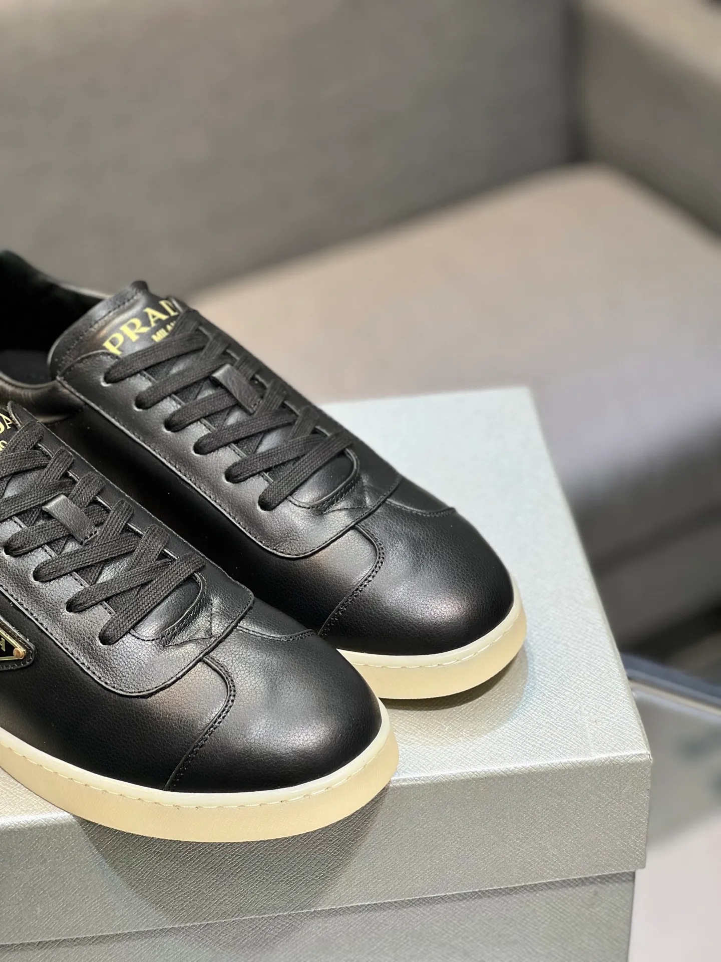 Men's shoes 💰540 [PRADA] Men's shoes are popular in the counter, official website synchronization, 1 high-quality shipment ✔️ Original frosted cowhide + cowhide lining, 1🆚1 replica, original sole, 38-45 (45 customized, non-refundable)